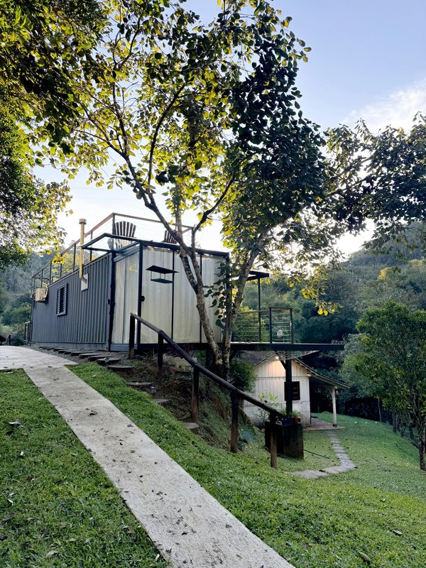 Découvrez la révolution des maisons en container abordables